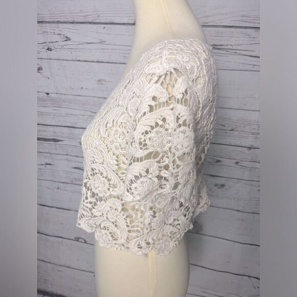 Forever 21 Cropped Floral Lace Top - Picture 4 of 7